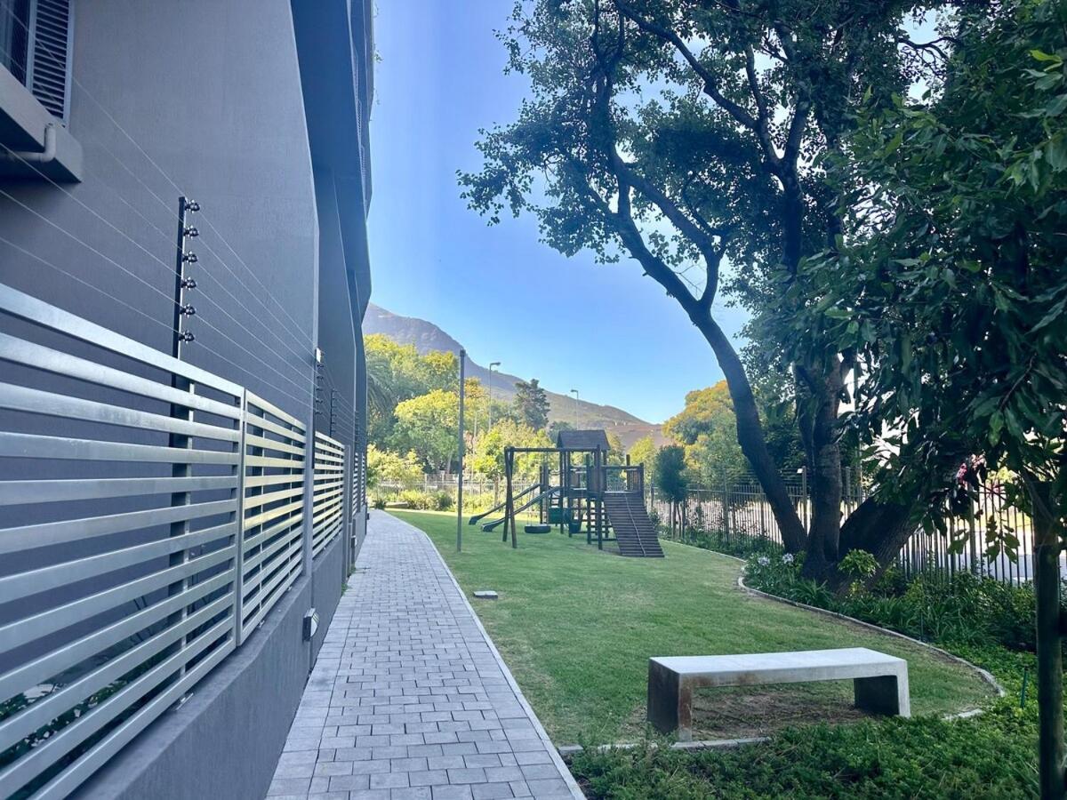 Luxe Newlands Peak 504 Cape Town