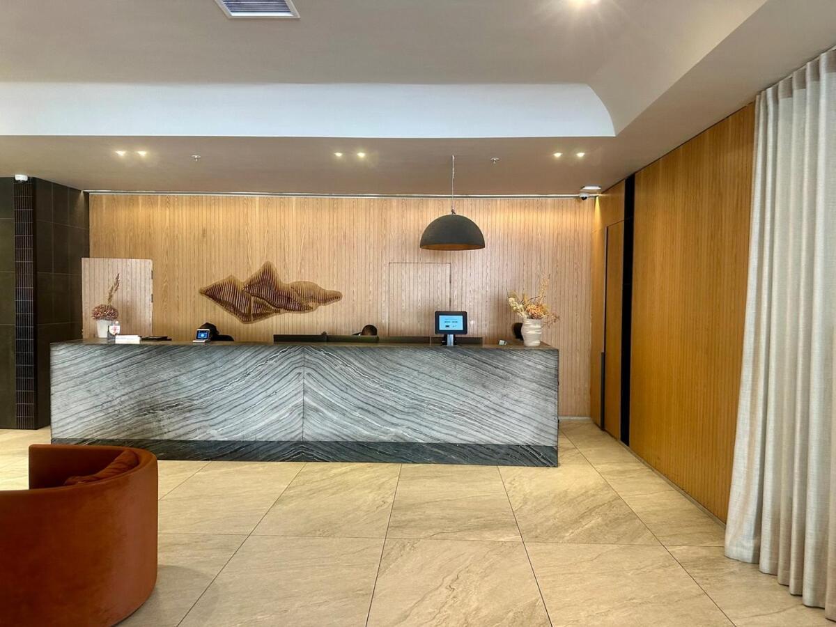 Luxe Newlands Peak 504 Apartment
